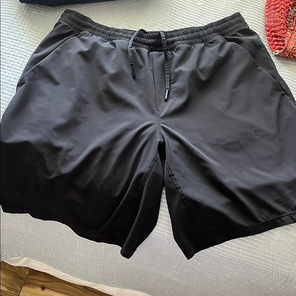 Lululemon Athletica Black Athletic Shorts Lightweight Moisture-Wicking
